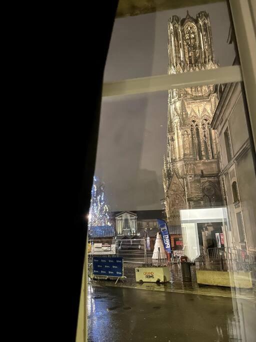 Le Petillant - Cathedrale Reims Exterior foto